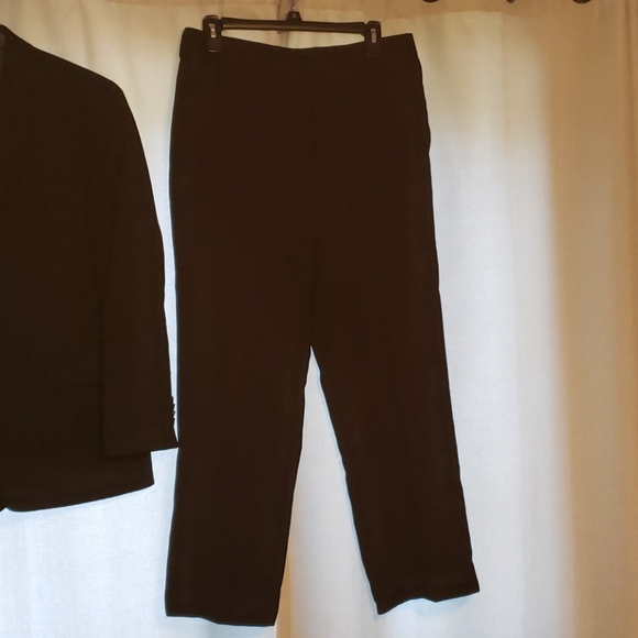 Black Suite - Picture 2 of 2